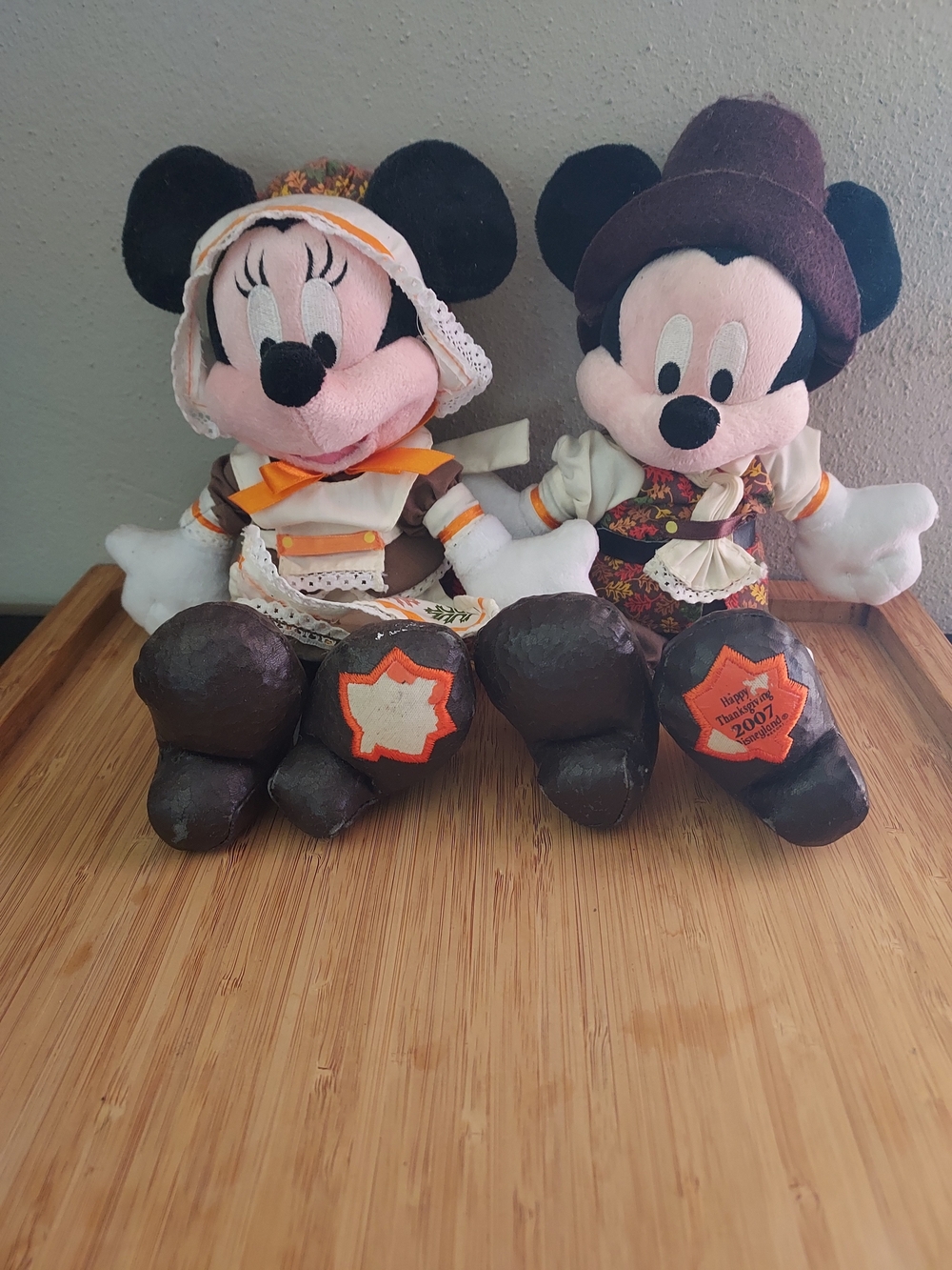 Disney Mickey and Minnie Thanksgiving Plush Dolls 2007
